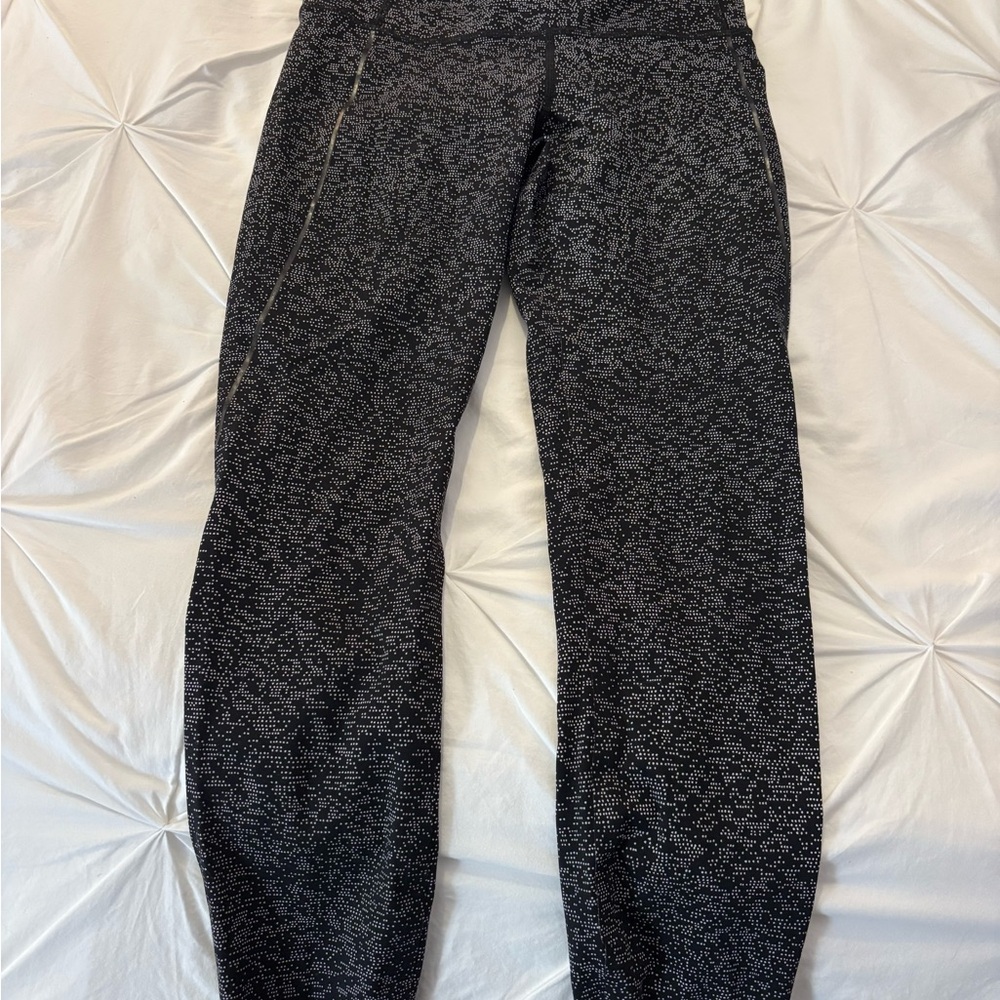 Stylish Black Patterned Leggings